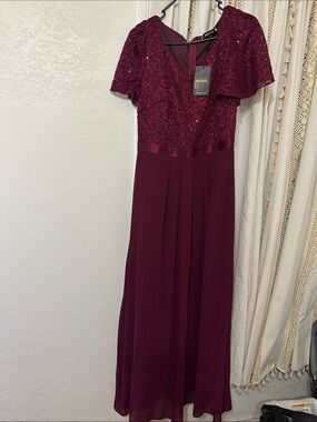 Miusol Wine-Red Lace & Chiffon Maxi Dress